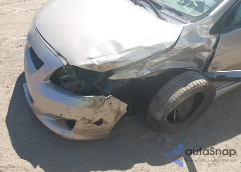 2010 Toyota Corolla z USA, uszkodzony, nr VIN 2T1BU4EE6AC353777